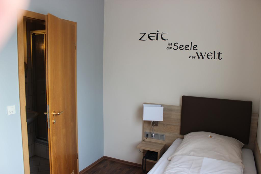 Hotel Dreimaedelhaus Espelkamp-Mittwald Dış mekan fotoğraf