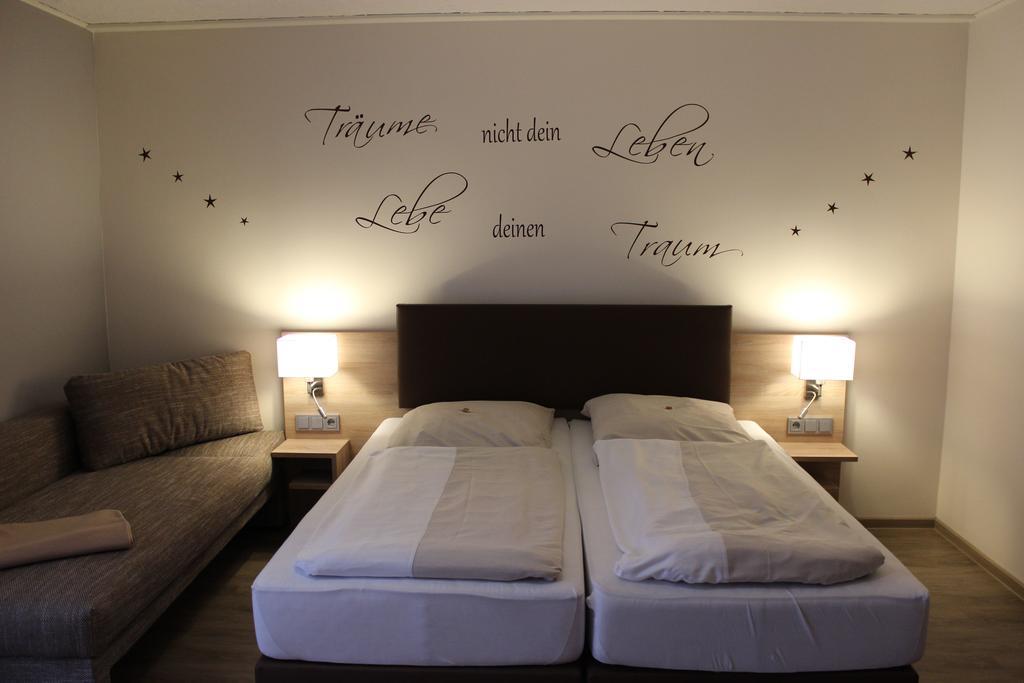 Hotel Dreimaedelhaus Espelkamp-Mittwald Dış mekan fotoğraf