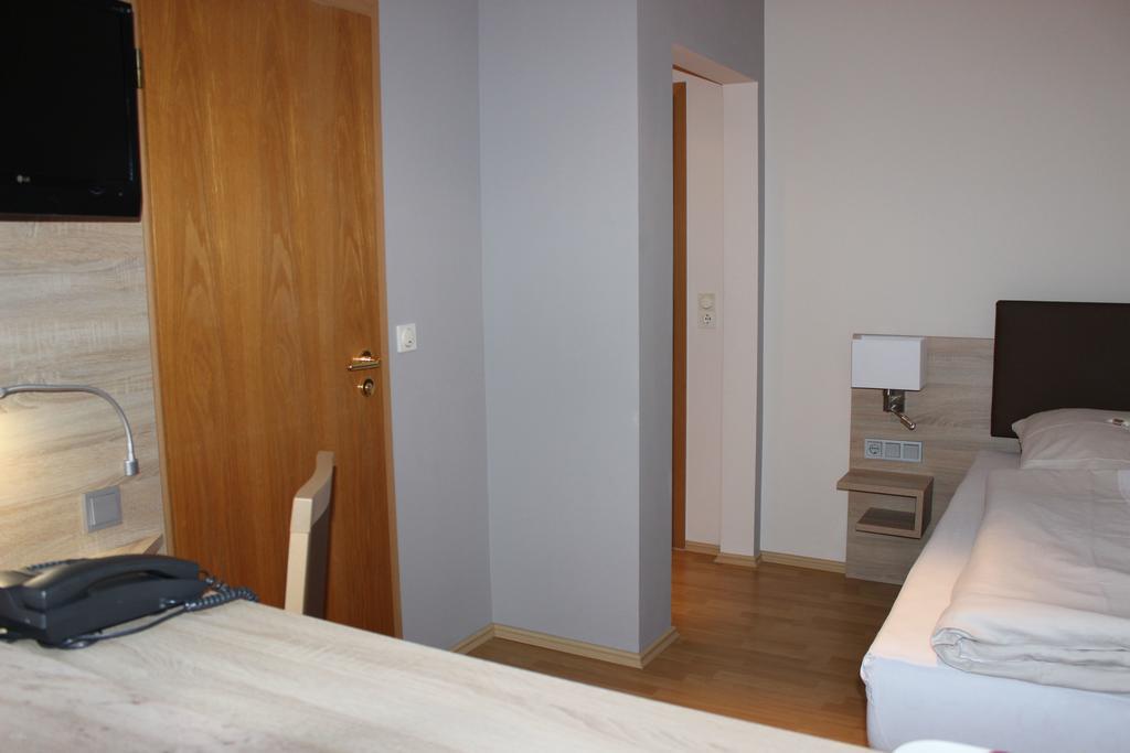 Hotel Dreimaedelhaus Espelkamp-Mittwald Dış mekan fotoğraf